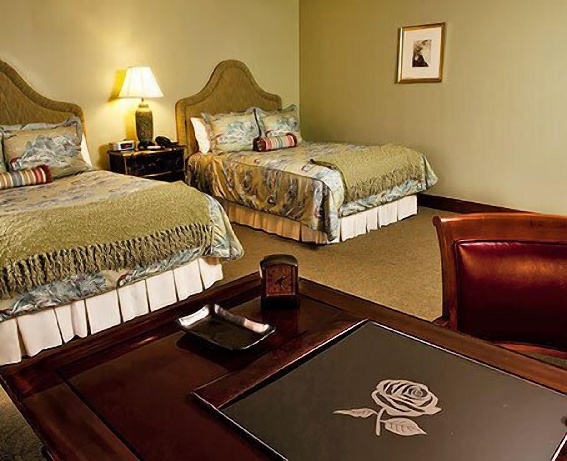 The Rose Hotel Pleasanton Exterior photo