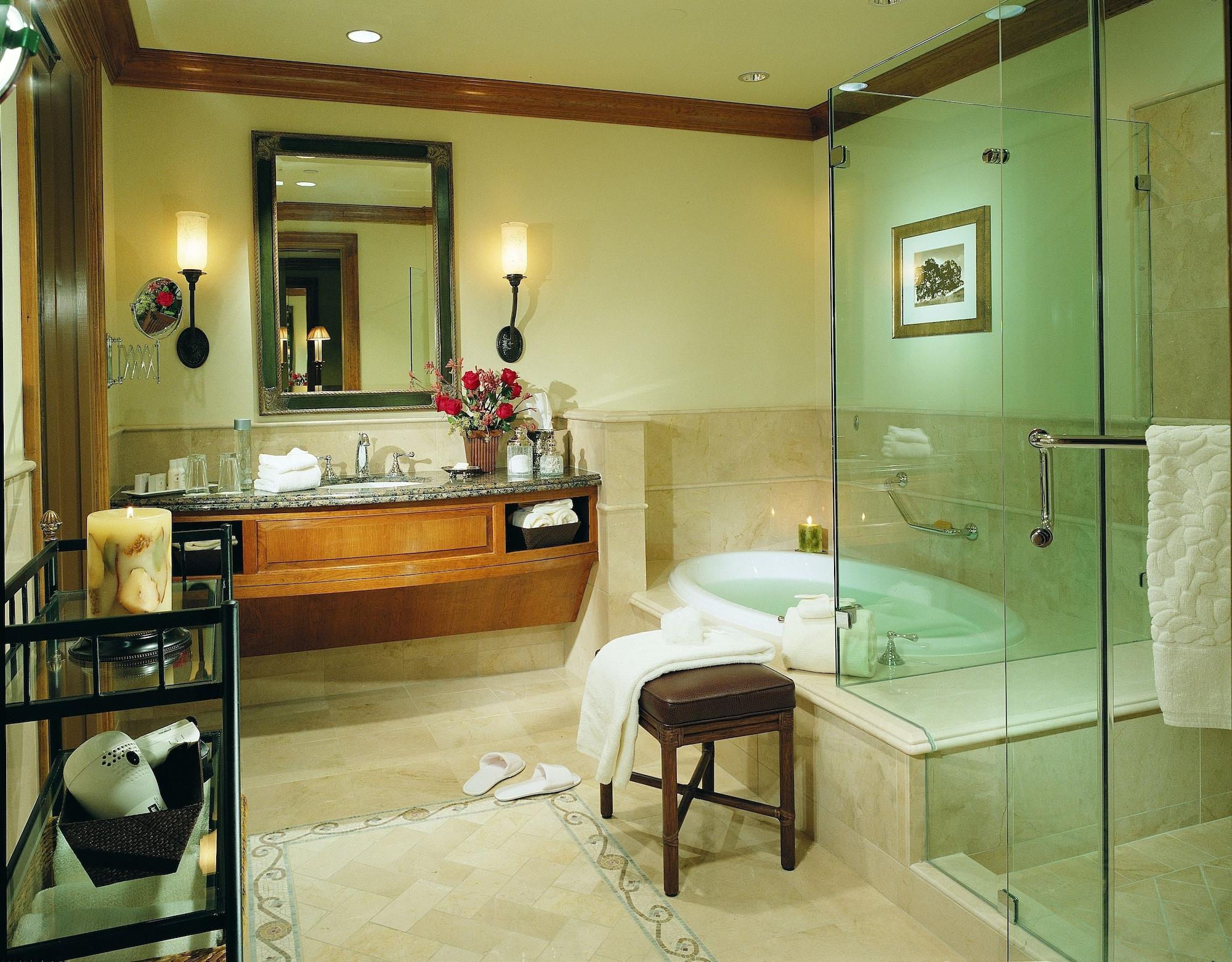 The Rose Hotel Pleasanton Room photo